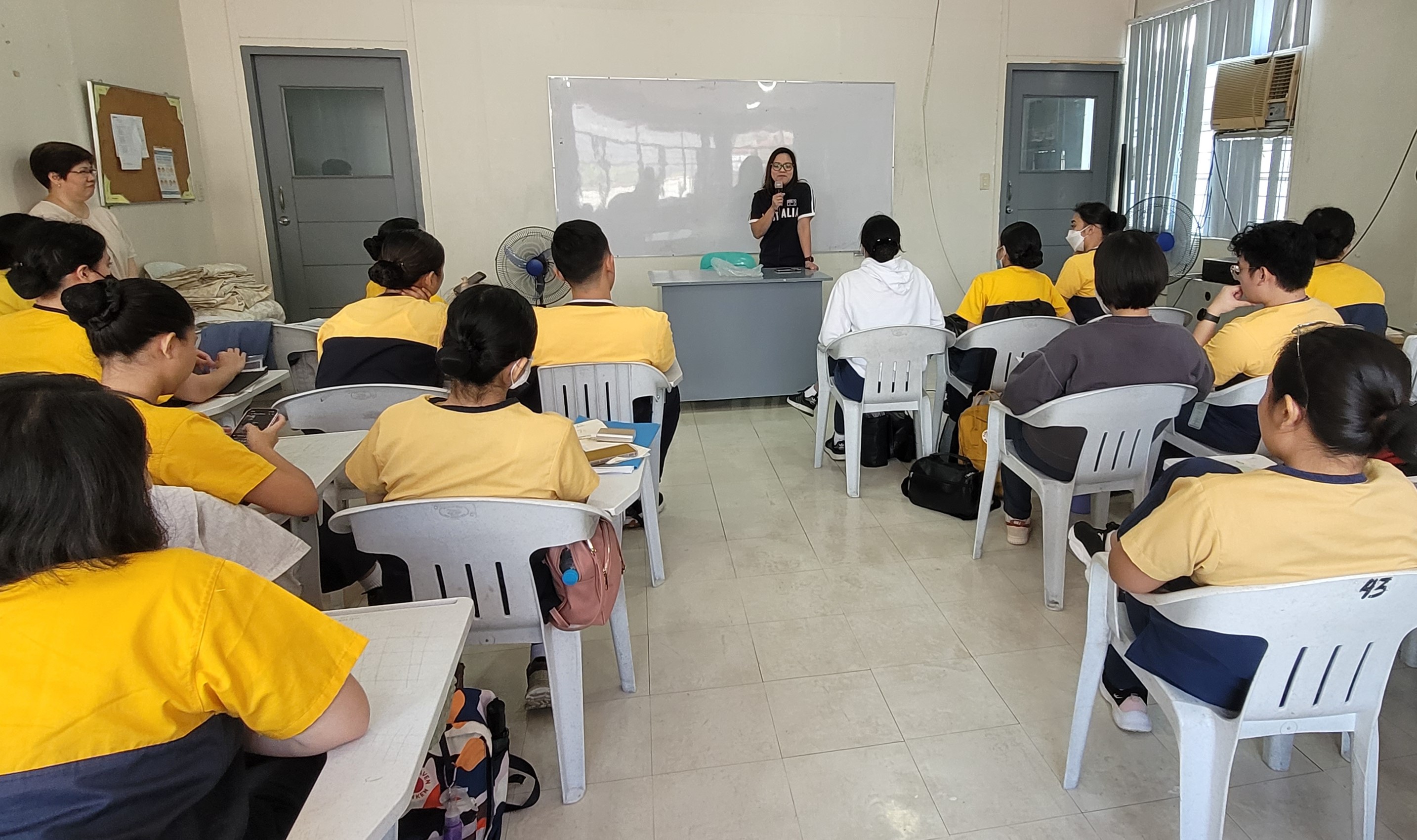 Arellano University - International Nursing Program Alumnus Returns to Share Remarkable Nursing Journey