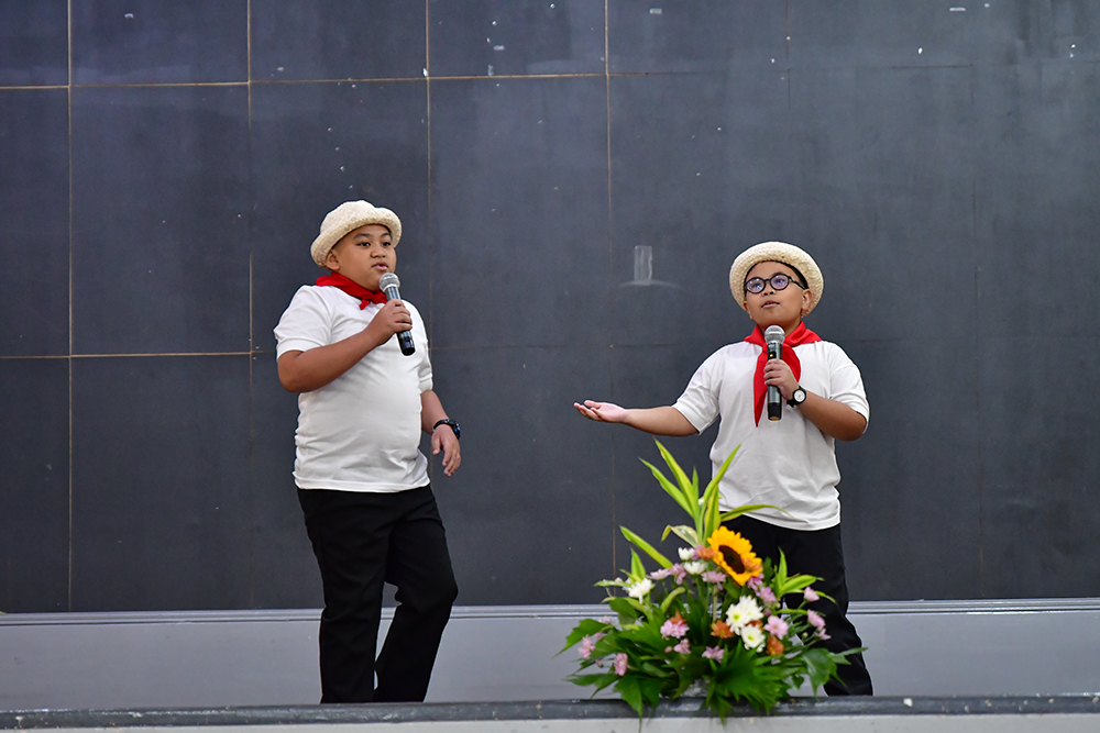 Te Rito Visits Arellano University